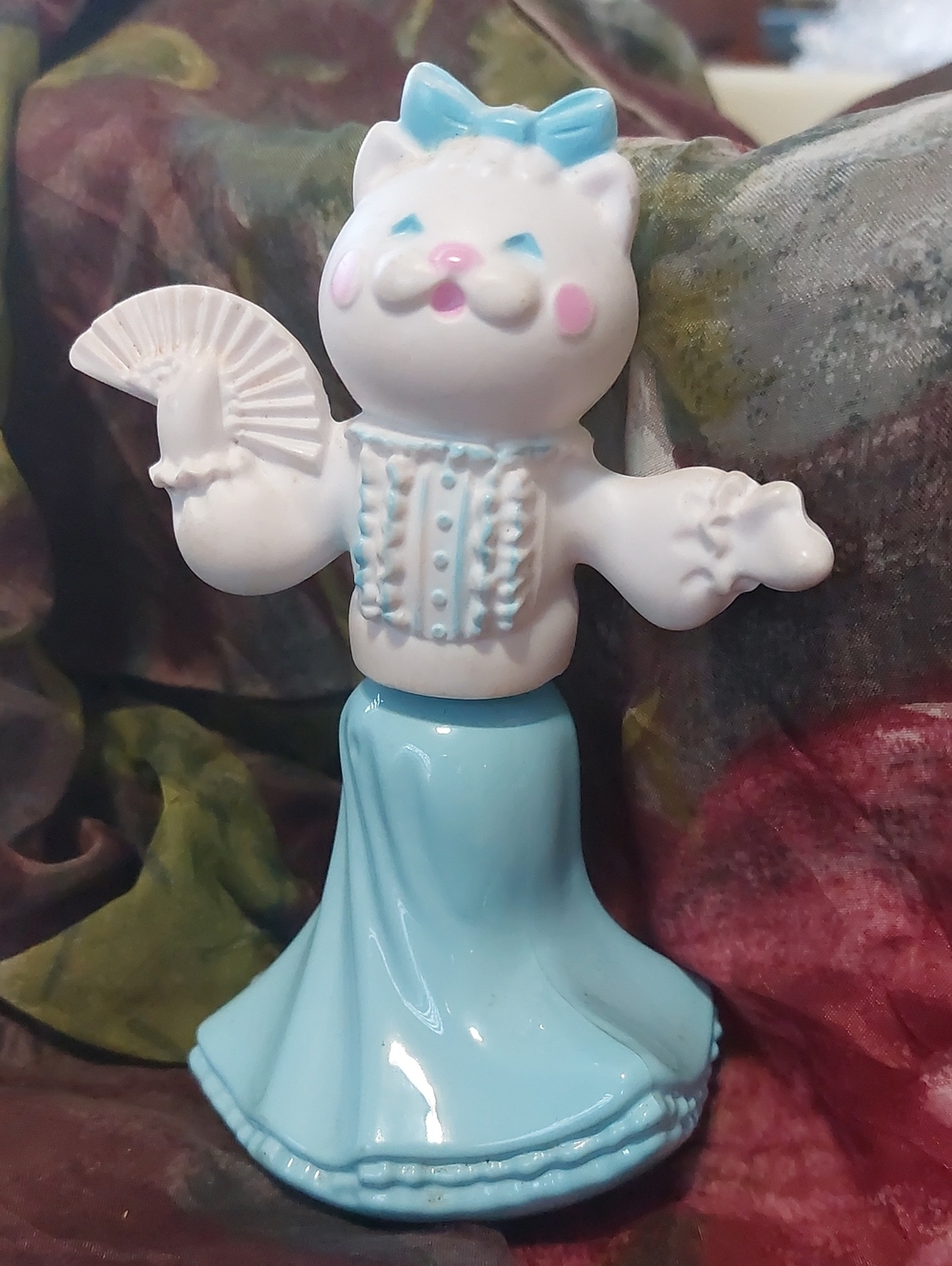 💚3/$25 VTG '76 Avon Felina Fluffles Cat Perfume Bottle Blue Skirt Pink & Pretty